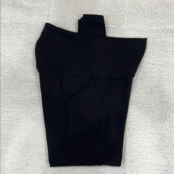 Black High-Waisted Leggings - Picture 7 of 9